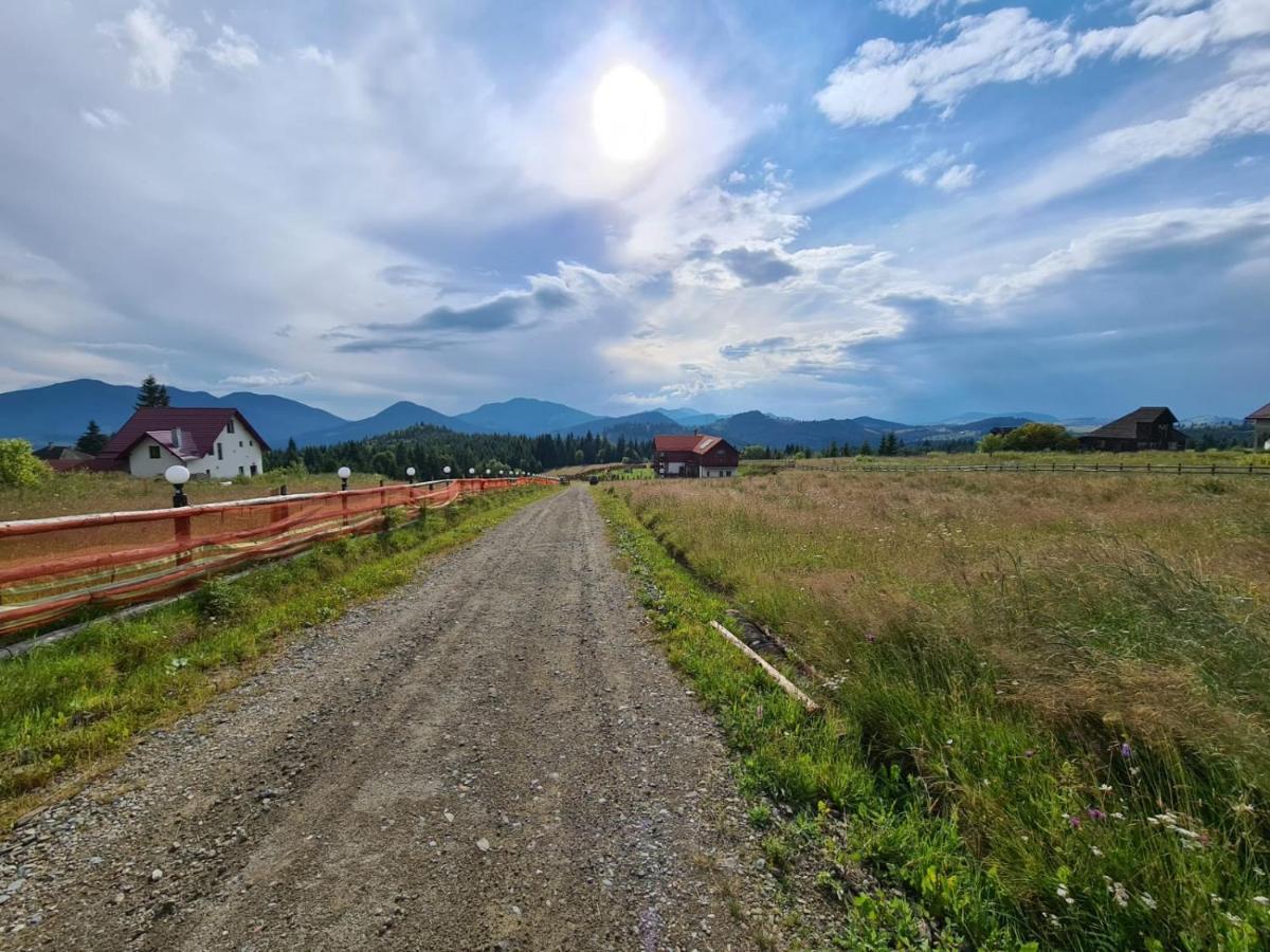 Pensiunea Zana Muntilor Piatra Fantanele Exterior photo