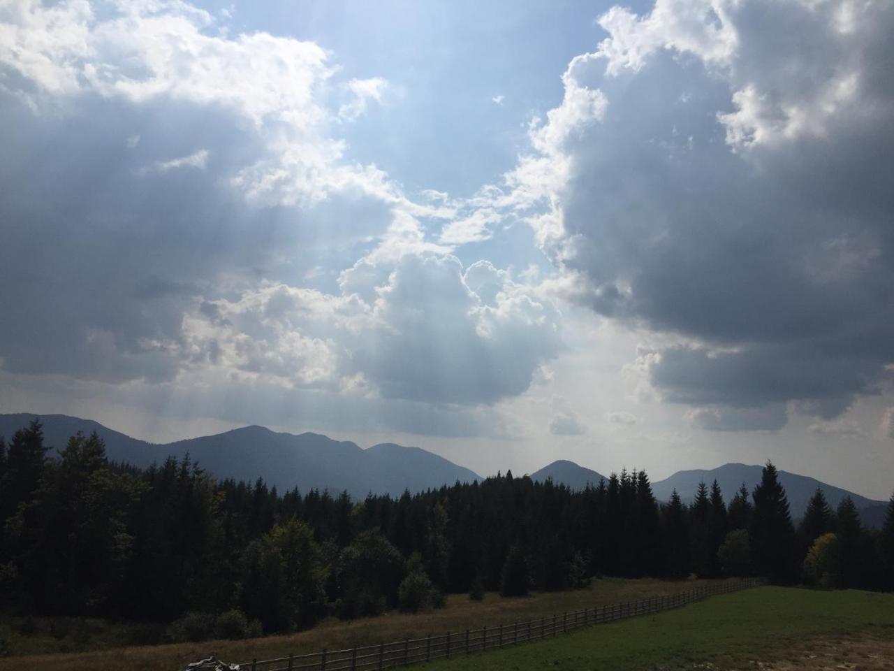 Pensiunea Zana Muntilor Piatra Fantanele Exterior photo