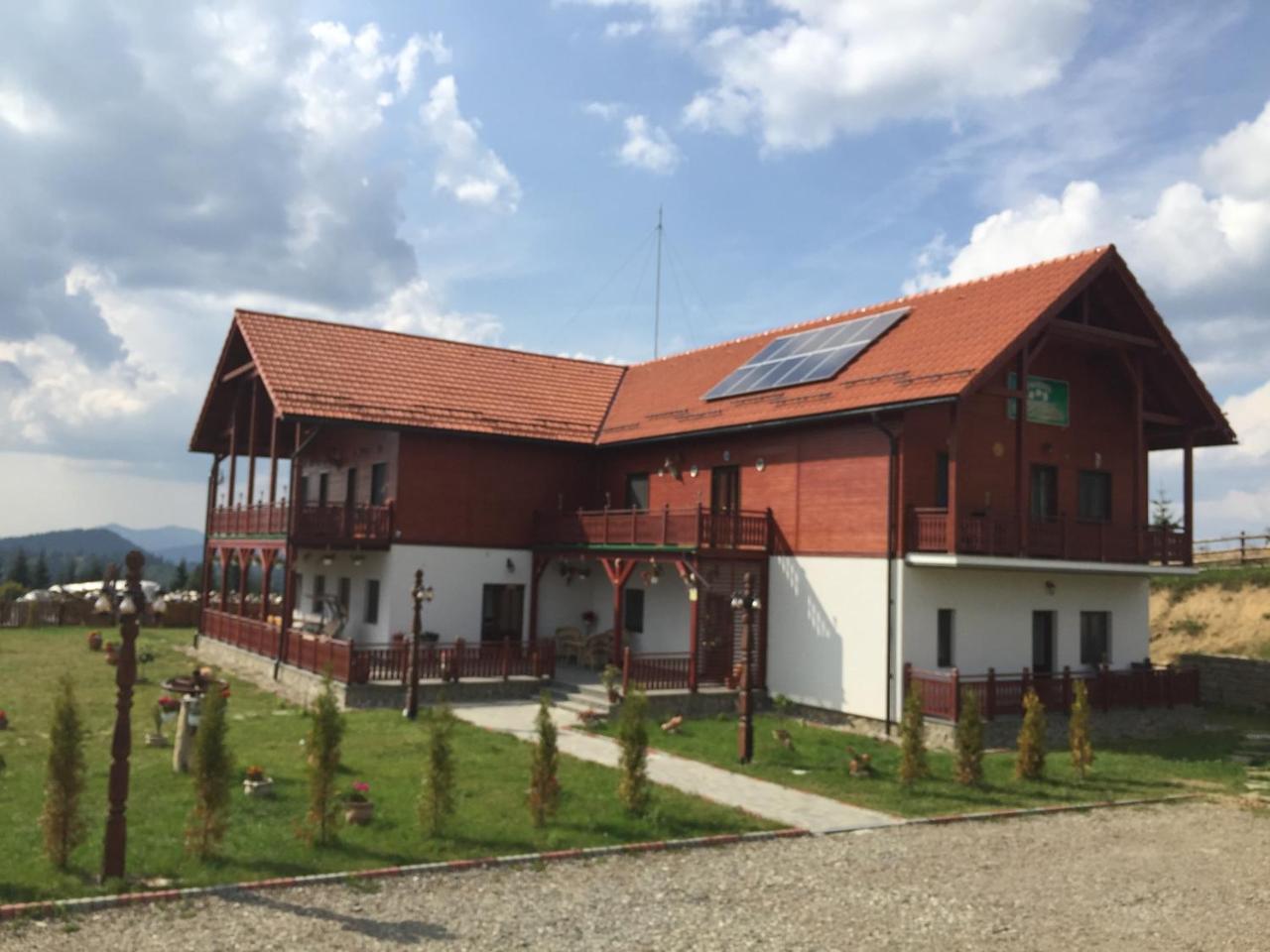 Pensiunea Zana Muntilor Piatra Fantanele Exterior photo