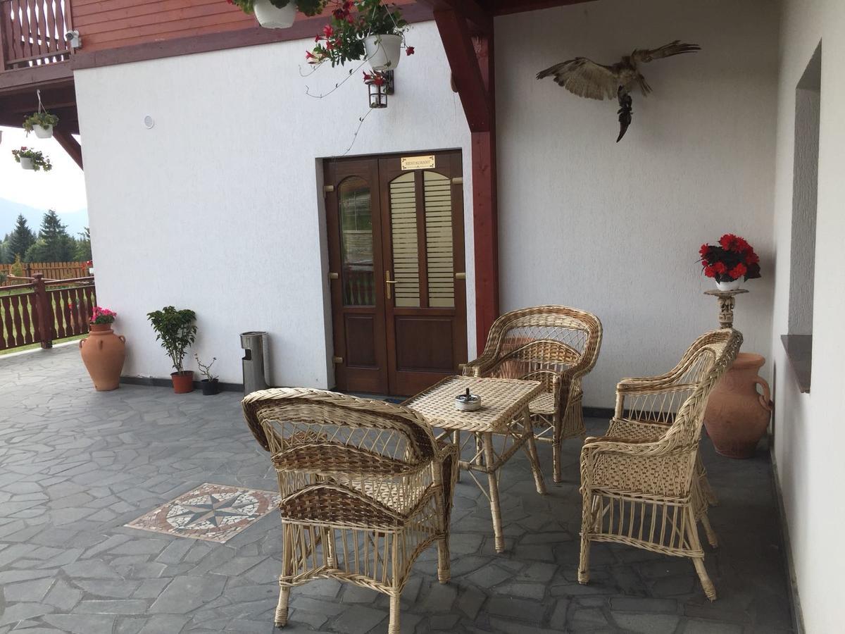 Pensiunea Zana Muntilor Piatra Fantanele Exterior photo